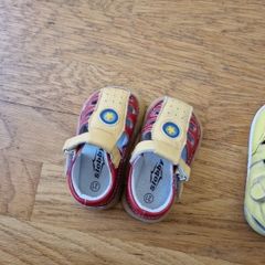 Kids sandals 21