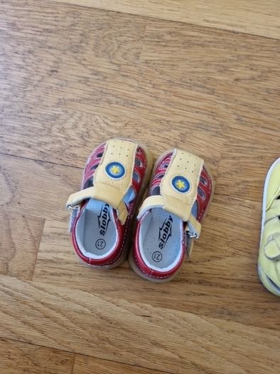 Kids sandals 21