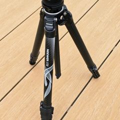 Neewer LT32 carbon fibre travel tripod