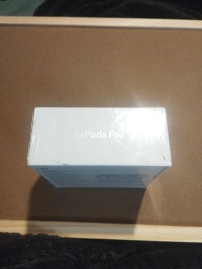 Air Pods Pro 2nd Generation with Charging Case - Apple Accessories