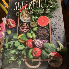 Superfoods Saskia Fraser cookbook