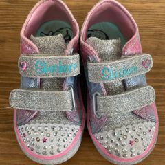 Skechers Twinkle toes (light up) girls shoes (UK 5, EU 22)