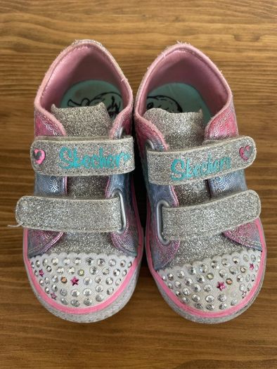 Skechers Twinkle toes (light up) girls shoes (UK 5, EU 22)