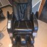 reclining massage chair Image 4