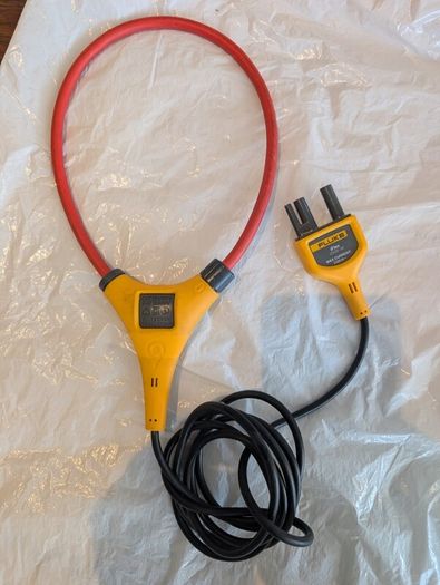 Fluke iFlex 12500-18 current clamp