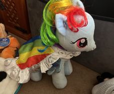 Build a bear rainbow dash with cape -discontinued