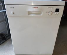 Freestanding Bosch Classixx dishwasher.