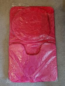 Pink Bathroom Bits