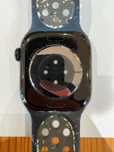 Apple Watch Series 10 42mm + 2 Bands + Box & Charger