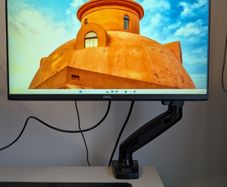 Dell 24" IPS Full HD Monitor + Desk Arm Mount