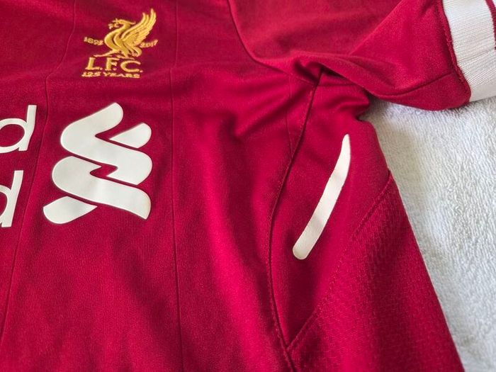 Liverpool Football Club Home Jersey 2017 to 2018 Childrens Large New Balance