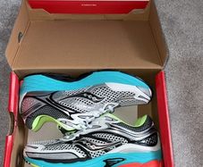 Saucony pro grid omni 9
