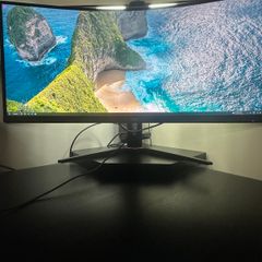 AOC Curved Ultrawide Gaming Monitor 2 Available for grabs