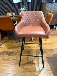 bar stools (4)