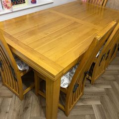 Oak kitchen table and oak chairs