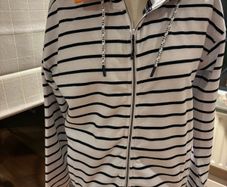 Offers Welcome Please- Regatta Great Outdoors Brand New with price tag Navy and White Striped Zip Up Hoodie - Size 12