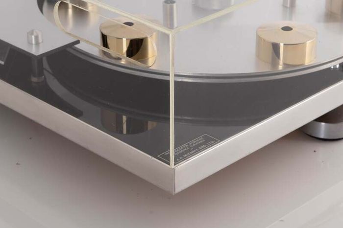 Legendary Michell Transcriptors Hydraulic Reference Turntable / Fluid Tonearm NAGAOKA MP110 CARTRIDGE This is the Top model and ultra rare with The Fluid Tonearm 'the very best'