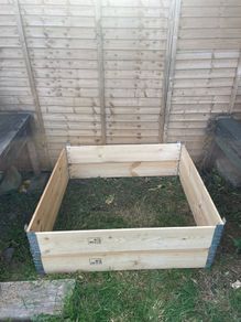 Large raised bed planters