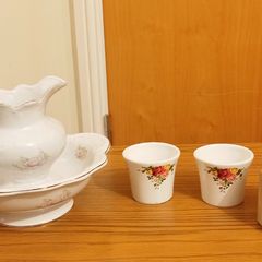 Lot of vintage ceramic items including  jug &bowl for washstand & Sandland Ware ceramic marmalade jar produced for Frank Cooper Ltd.