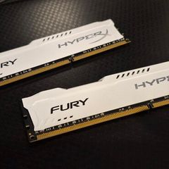 Kingston HyperX Fury DDR3 - 2 x 8 >16GB