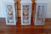 Triple set of lanterns