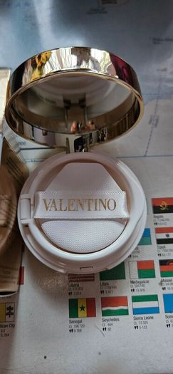 Valentino Go Cushion Glow Cushion Foundation in LN2 Travel Size in 5g