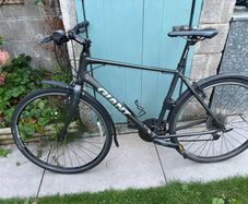 Giant Hybrid Bike