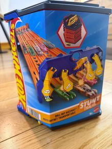 New Hot Wheels Roll Out Raceway Track Set