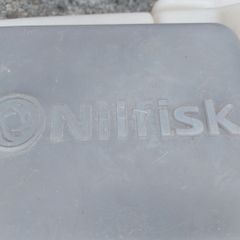NILFISK AX 9 Carpet Cleaner, working great and in excellent condition