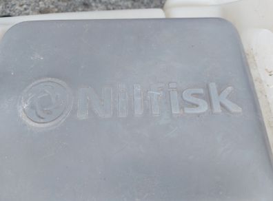 NILFISK AX 9 Carpet Cleaner, working great and in excellent condition