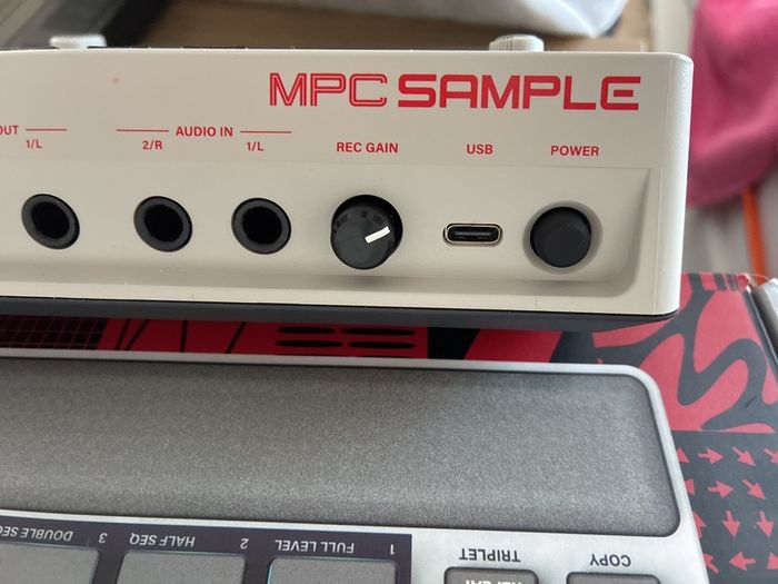 Akai Mpc Sample & 256 Sd card