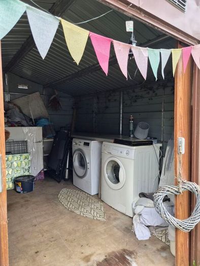 Shed,metal