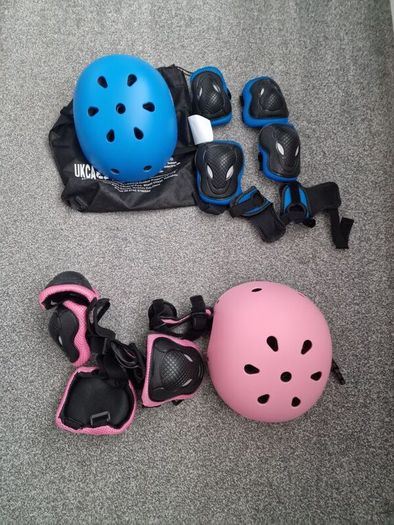 Pair of G-Start kids electric scooters