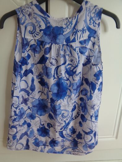 H&M Ladies Sleeveless Top for Sale