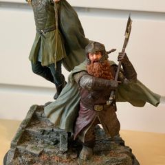 Weta Legolas & Gimli at Amon Hen The Lord of the Rings/Middle-Earth Statue