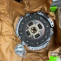 Brand new 3 peace Clutch kit for Toyota
