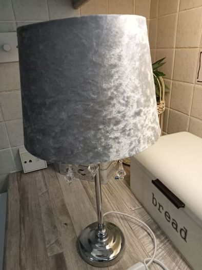 Table lamp
