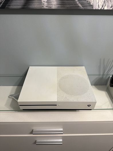X-box One S