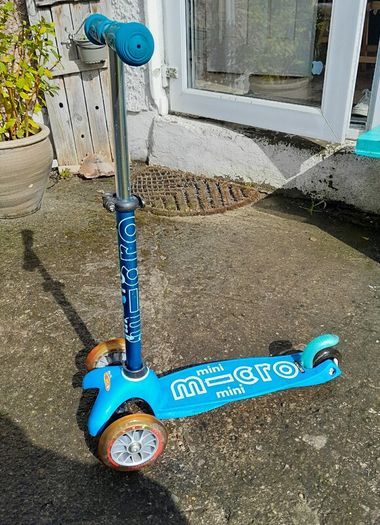 Micro mini scooter