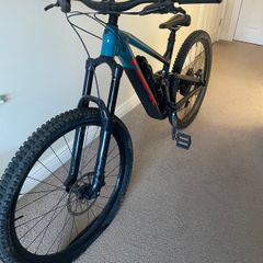 Trek slash 8 (2021)