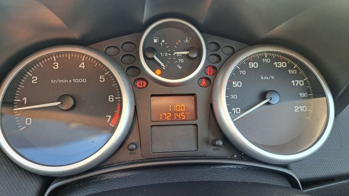 2011 Peugeot 207 1.4.    6/26 NCT