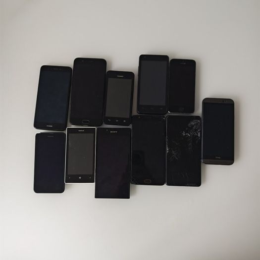 Job Lot 11x Mixed Brand Smartphones (Apple, OnePlus, Xiaomi, Sony, Nokia, HTC, Oppo, Huawei) - Untested / For Parts