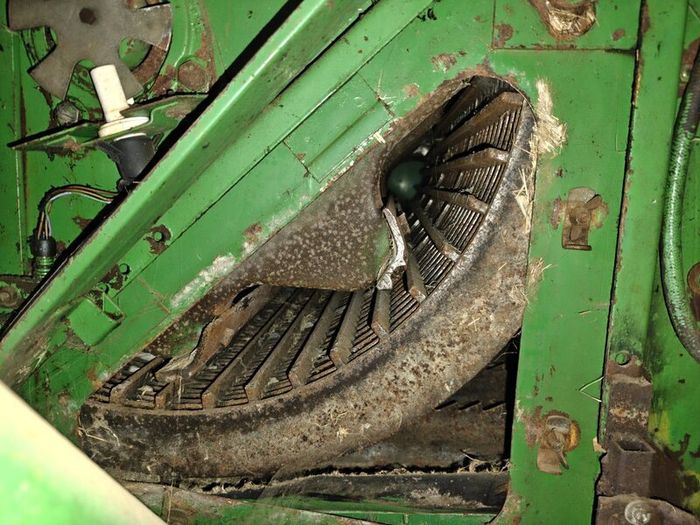 Combine harvester  1065
