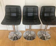 3 x Black kitchen bar stools