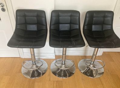 3 x Black kitchen bar stools