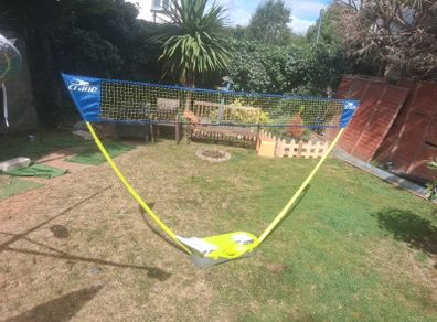 Crane Freestanding Badminton Net(perfect condition no rackets included
