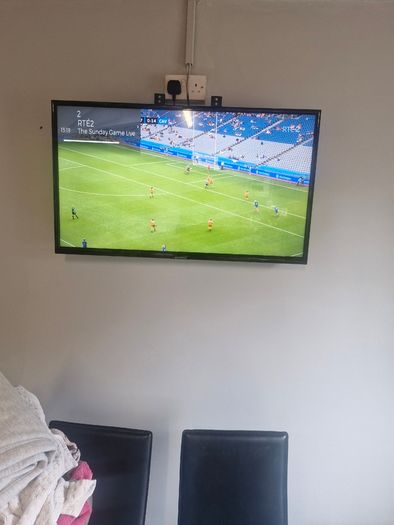 Normende 40in Smart tv.