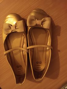 Girl's shoes, size 1