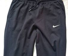 Nike bottoms Black polyester size medium 28" leg in new condition