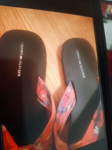 Tommy Hilfiger flipflops